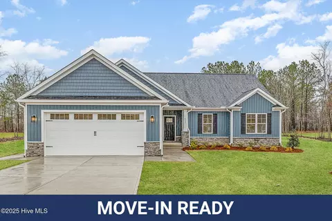 613 Tuscany Cir, Princeton, NC 27569
