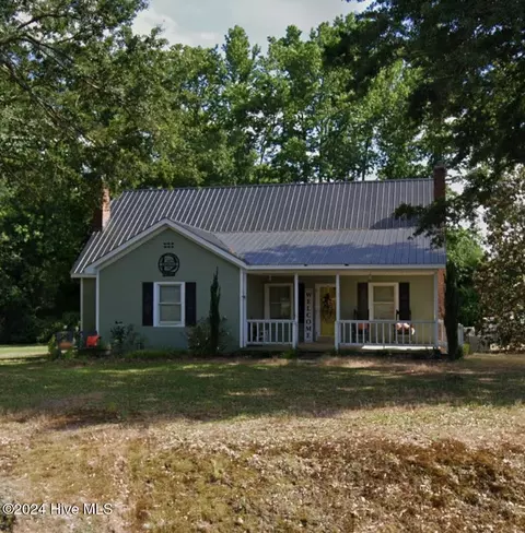 9243 High House Rd, Salemburg, NC 28385