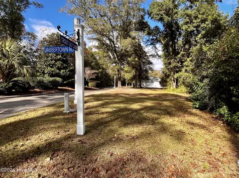 538 Jabbertown Rd, Southport, NC 28461