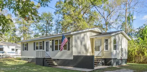 502 Bates St, Jacksonville, NC 28540