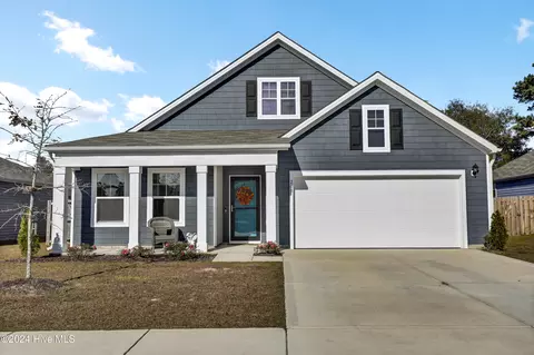 208 Sunshine Dr, Holly Ridge, NC 28445