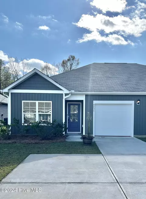 8431 Windmill Palm Ct NE, Leland, NC 28451