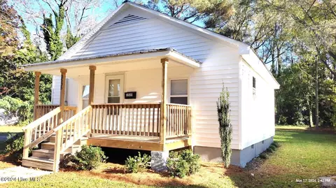 3535 S Barrett St, Farmville, NC 27828