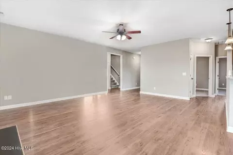 203 Weeping Willow Dr, La Grange, NC 28551 photo 8