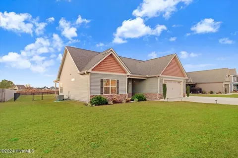 203 Weeping Willow Dr, La Grange, NC 28551 photo 2