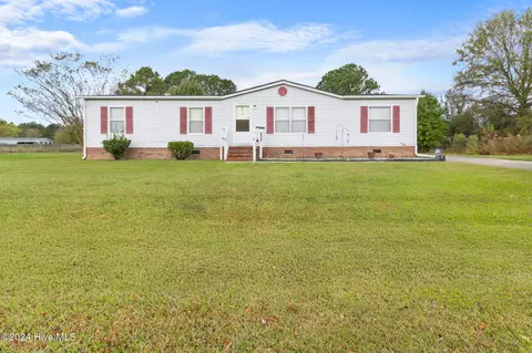 1035 Traci Dr, Elizabeth City, NC 27909