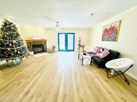 Living - 5749 Stott St, Bailey, NC 27807 photo 3 of 10