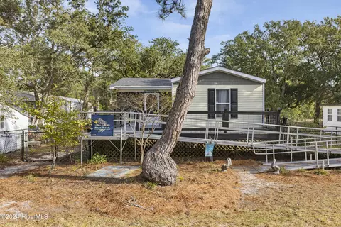 2596 Live Oak Dr SW, Supply, NC 28462