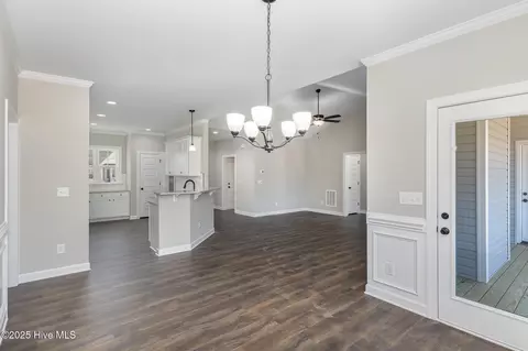 Dining - 191 Pepperdam St, Smithfield, NC 27577 photo 2 of 2