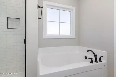 Bath - 191 Pepperdam St, Smithfield, NC 27577 photo 3 of 4