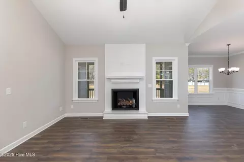 Living - 191 Pepperdam St, Smithfield, NC 27577 photo 2 of 2