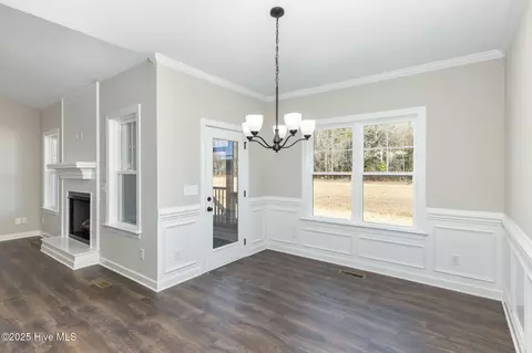 Dining - 191 Pepperdam St, Smithfield, NC 27577 photo 1 of 2