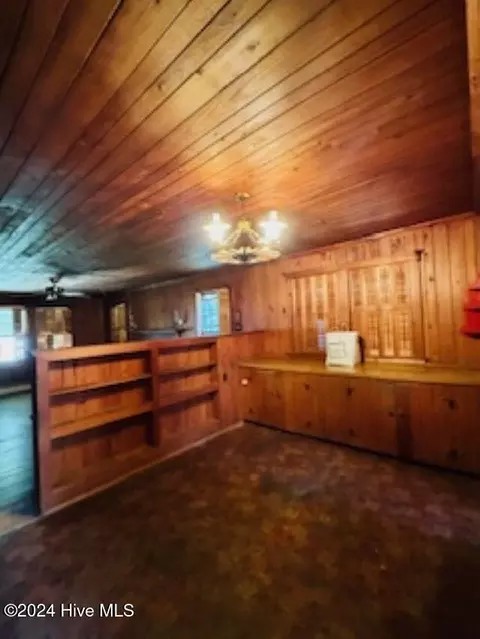 Dining - 100 Riverview Ave, Camden, NC 27921 photo 1 of 2