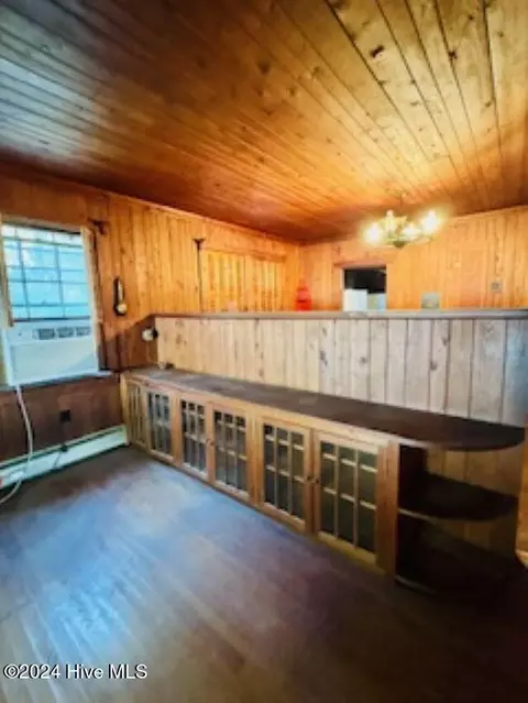Dining - 100 Riverview Ave, Camden, NC 27921 photo 2 of 2