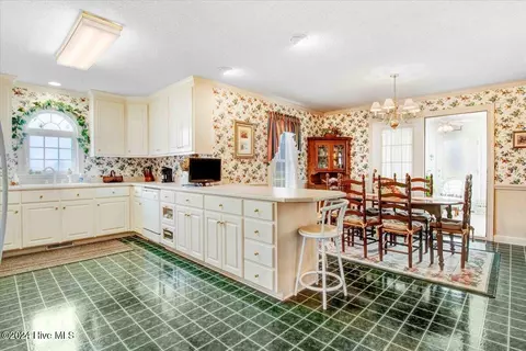 Kitchen - 200 E Williamson Rd, Mount Olive, NC 28365 photo 1 of 4