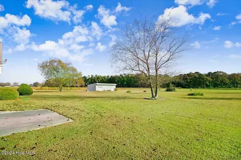Exterior - 200 E Williamson Rd, Mount Olive, NC 28365 photo 11 of 11