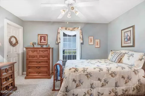 Bedroom - 200 E Williamson Rd, Mount Olive, NC 28365 photo 4 of 4