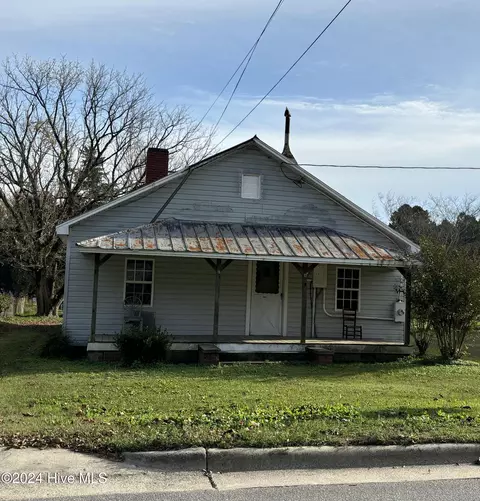 1623 W Main St, Williamston, NC 27892
