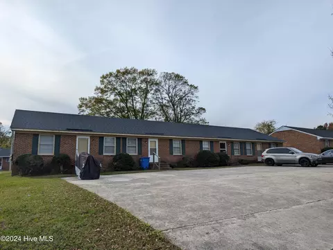 2208 Candlewood Dr SW, Wilson, NC 27893