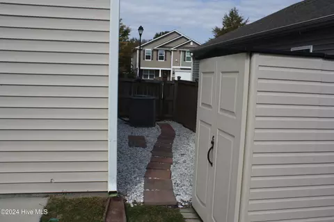418 Ginger Dr, New Bern, NC 28560 photo 7
