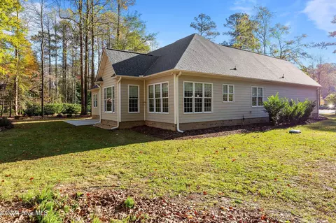 Exterior - 106 Tred Avon Ct, Chocowinity, NC 27817 photo 6 of 10