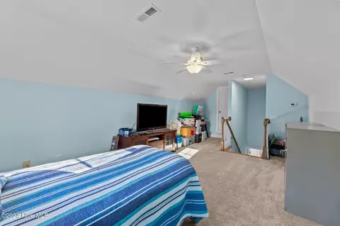 Bedroom - 106 Tred Avon Ct, Chocowinity, NC 27817 photo 10 of 11