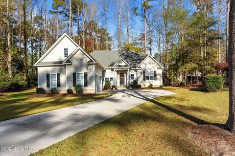 Exterior - 106 Tred Avon Ct, Chocowinity, NC 27817 photo 3 of 10
