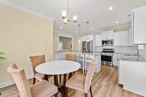 Dining - 106 Tred Avon Ct, Chocowinity, NC 27817 photo 2 of 2