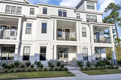 161 Dugger Ln, Wilmington, NC 28412