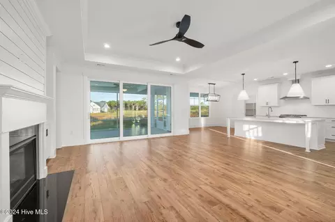 107 Windswept Ln, Beaufort, NC 28516