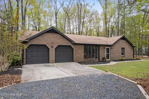 2 Sun Ct, Carolina Shores, NC 28467
