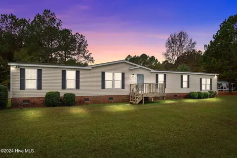 1210 Sandy Ridge Rd, Robersonville, NC 27871