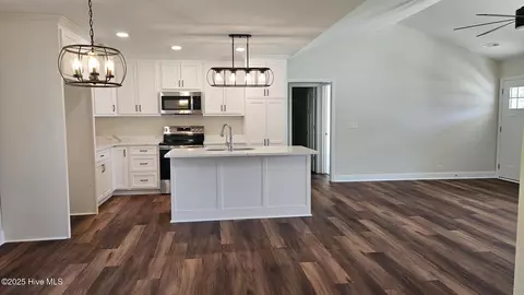 201 Gordon Rd, Clinton, NC 28328 photo 6