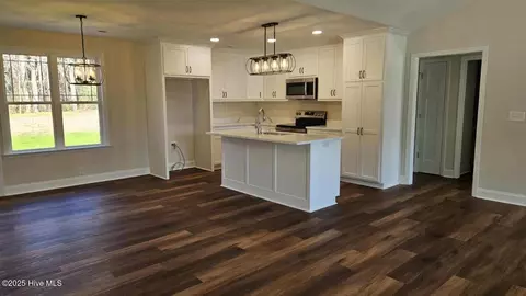 201 Gordon Rd, Clinton, NC 28328 photo 5