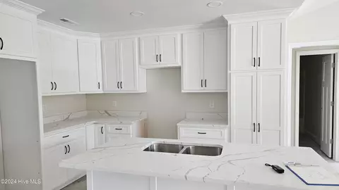 201 Gordon Rd, Clinton, NC 28328 photo 3