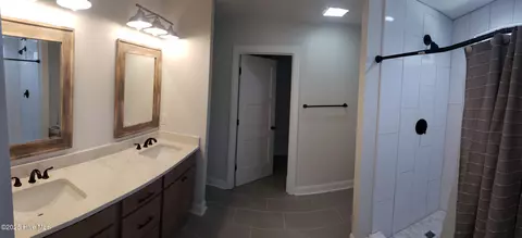 Bath - 124 E Camp Kiro Rd, New Bern, NC 28560 photo 5 of 6