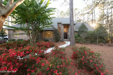 17 Barons Dr, Pinehurst, NC 28374 photo 2