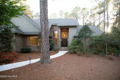 17 Barons Dr, Pinehurst, NC 28374 photo 3
