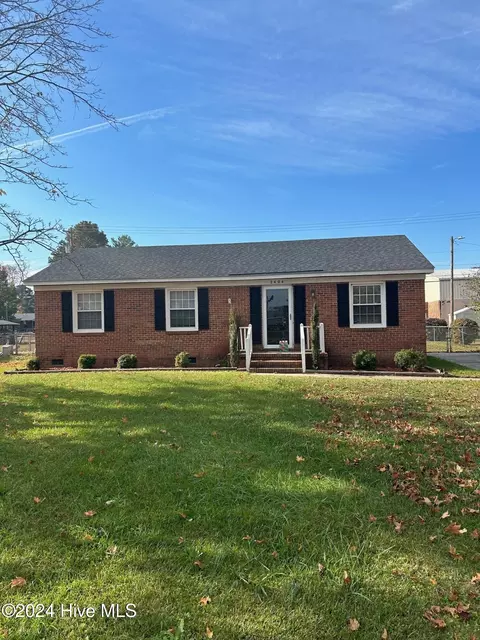 2404 Dale Ave, Tarboro, NC 27886