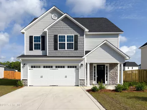 464 Pebble Shore Dr, Sneads Ferry, NC 28460