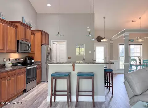 Kitchen - 107 Bristle Cone Ct, Hampstead, NC 28443 photo 4 of 13