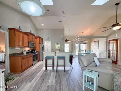 Kitchen - 107 Bristle Cone Ct, Hampstead, NC 28443 photo 3 of 13