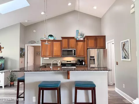 Kitchen - 107 Bristle Cone Ct, Hampstead, NC 28443 photo 2 of 13