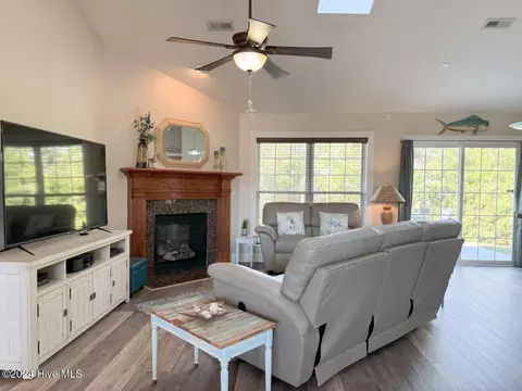 Living - 107 Bristle Cone Ct, Hampstead, NC 28443 photo 4 of 6