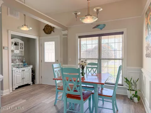Dining - 107 Bristle Cone Ct, Hampstead, NC 28443 photo 2 of 3