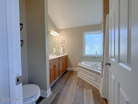 Bath - 107 Bristle Cone Ct, Hampstead, NC 28443 photo 1 of 6