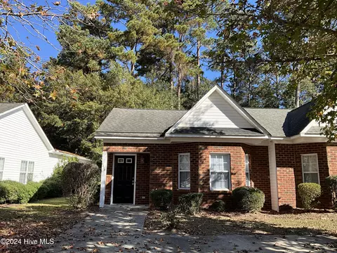 3416 Westgate Dr, Greenville, NC 27834