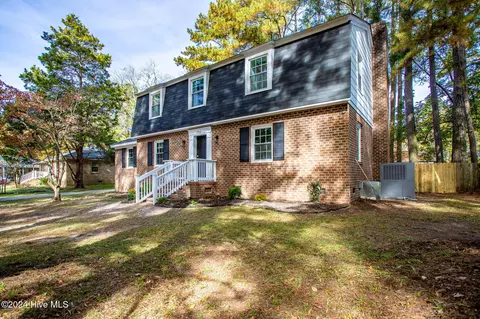 2912 Westminster Dr, Rocky Mount, NC 27803