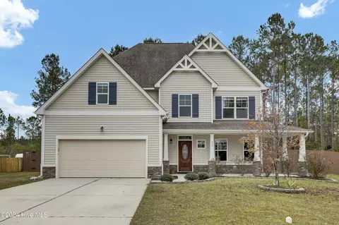 806 Iroquois Ct, Holly Ridge, NC 28445