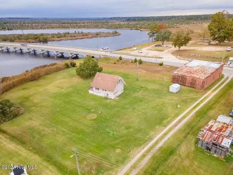 110 Wetherington Landing Rd, Stella, NC 28582